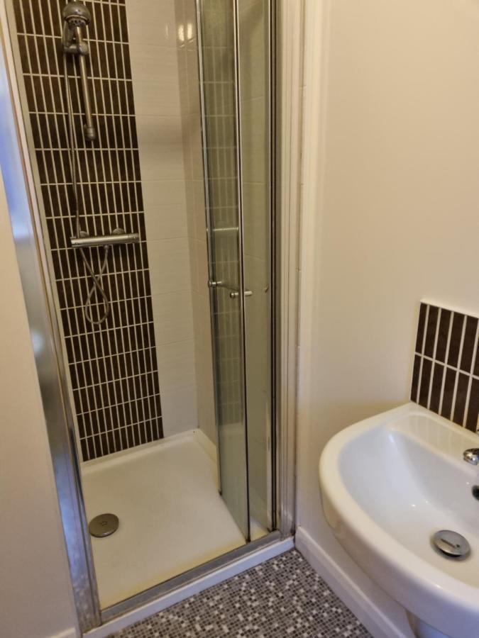 Modern 3 Bedroom Semi Detached Home ลิมาวาดี ภายนอก รูปภาพ