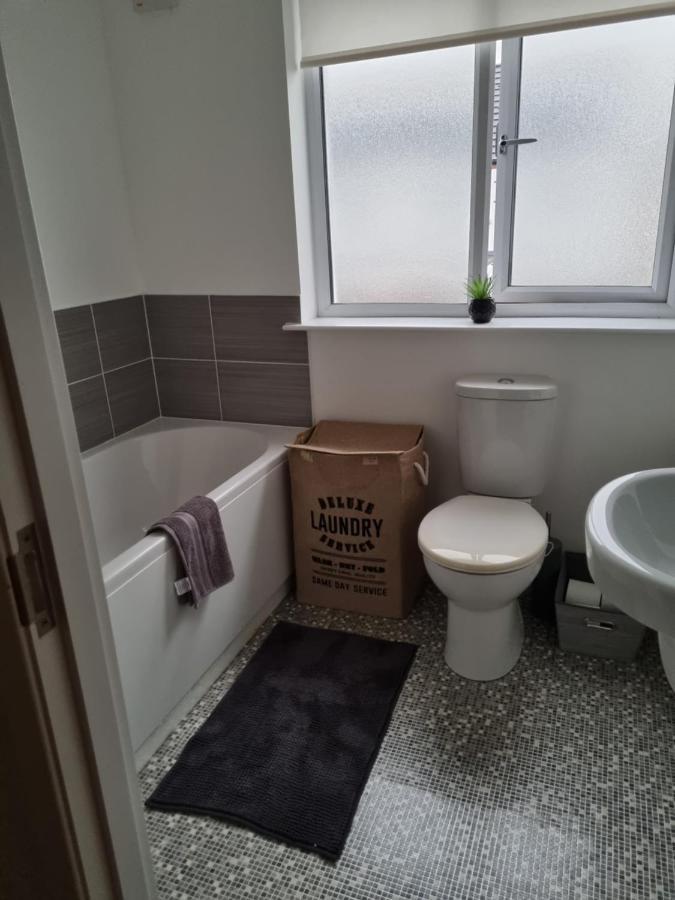 Modern 3 Bedroom Semi Detached Home ลิมาวาดี ภายนอก รูปภาพ