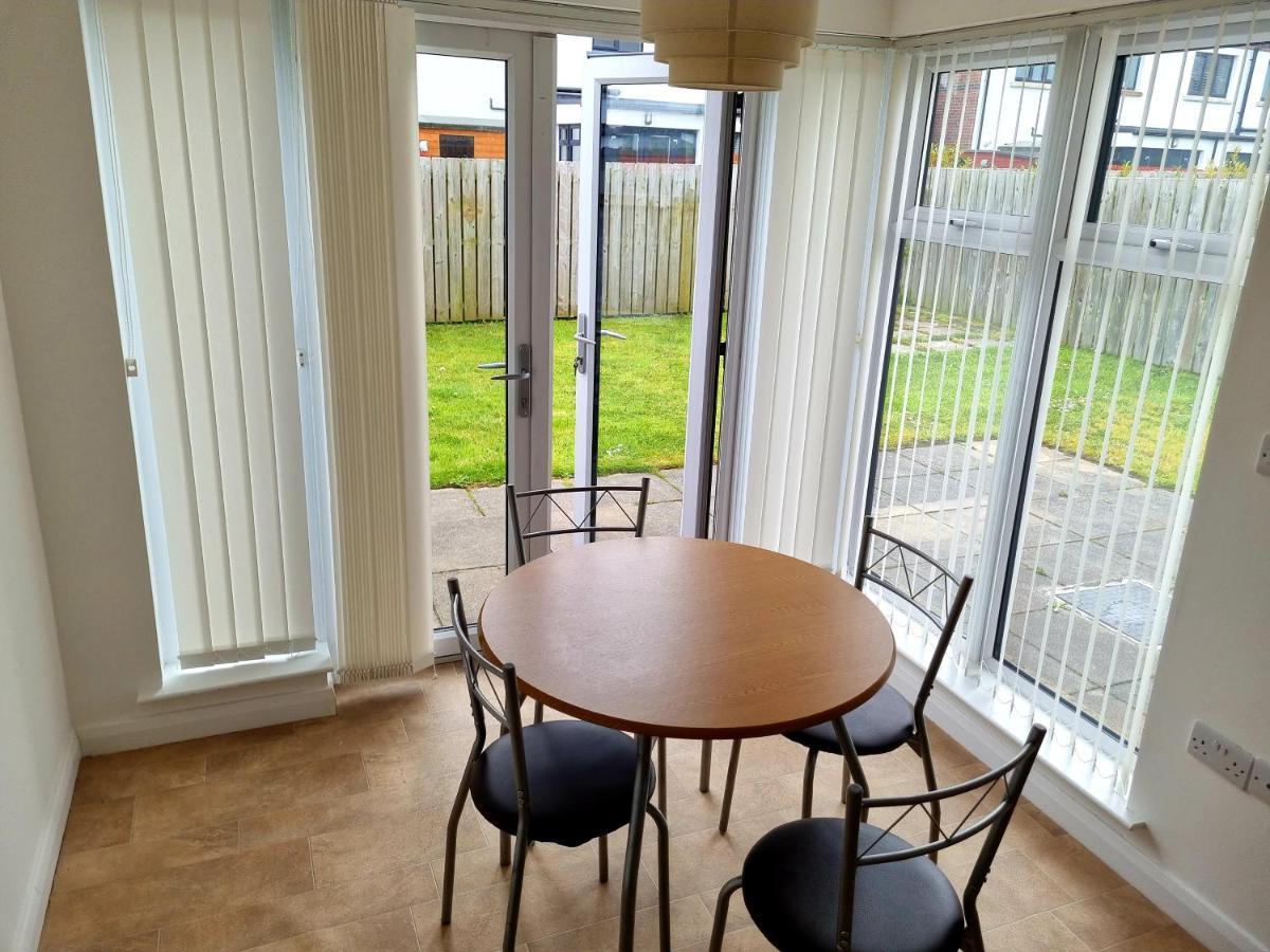 Modern 3 Bedroom Semi Detached Home ลิมาวาดี ภายนอก รูปภาพ